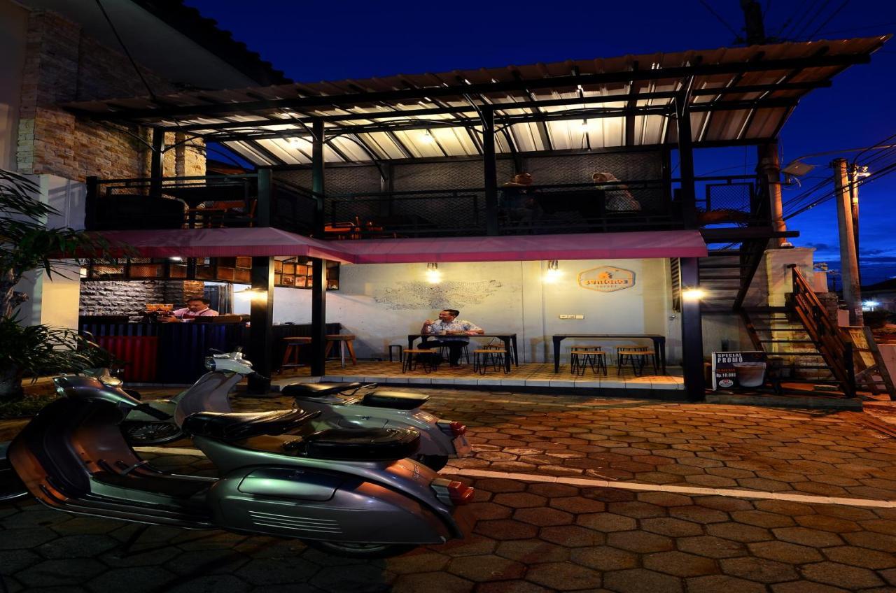 Hotel Griya Sentana 3*