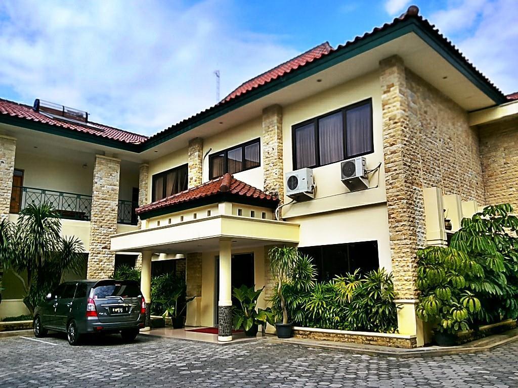 Griya Sentana Hotel 3*